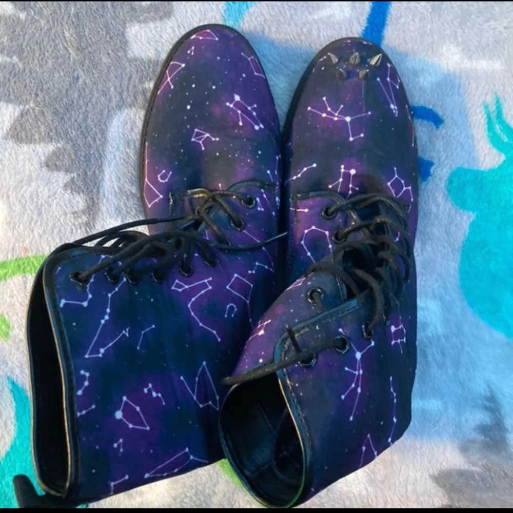 Hot Topic Platform Shoes / Galaxy Boots / Galaxy Platforms